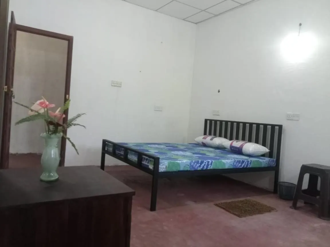 Tourist Guest Home Katunayake Bed & Breakfast